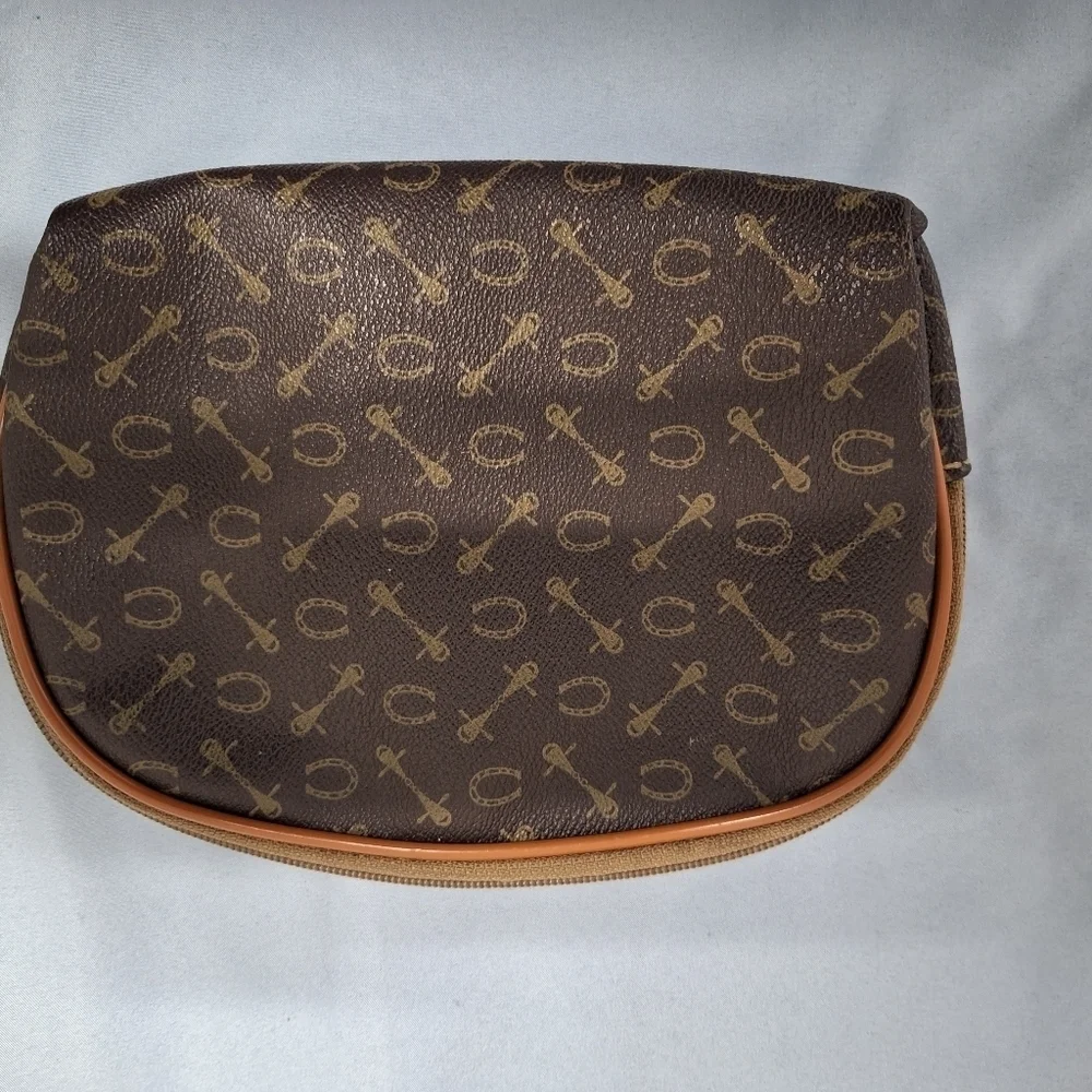American Eagle compact cosmetic bag in good condition.